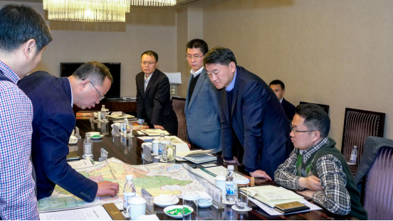 集团党委书记、董事长任丁会见峨边 县委书记谭焰一行