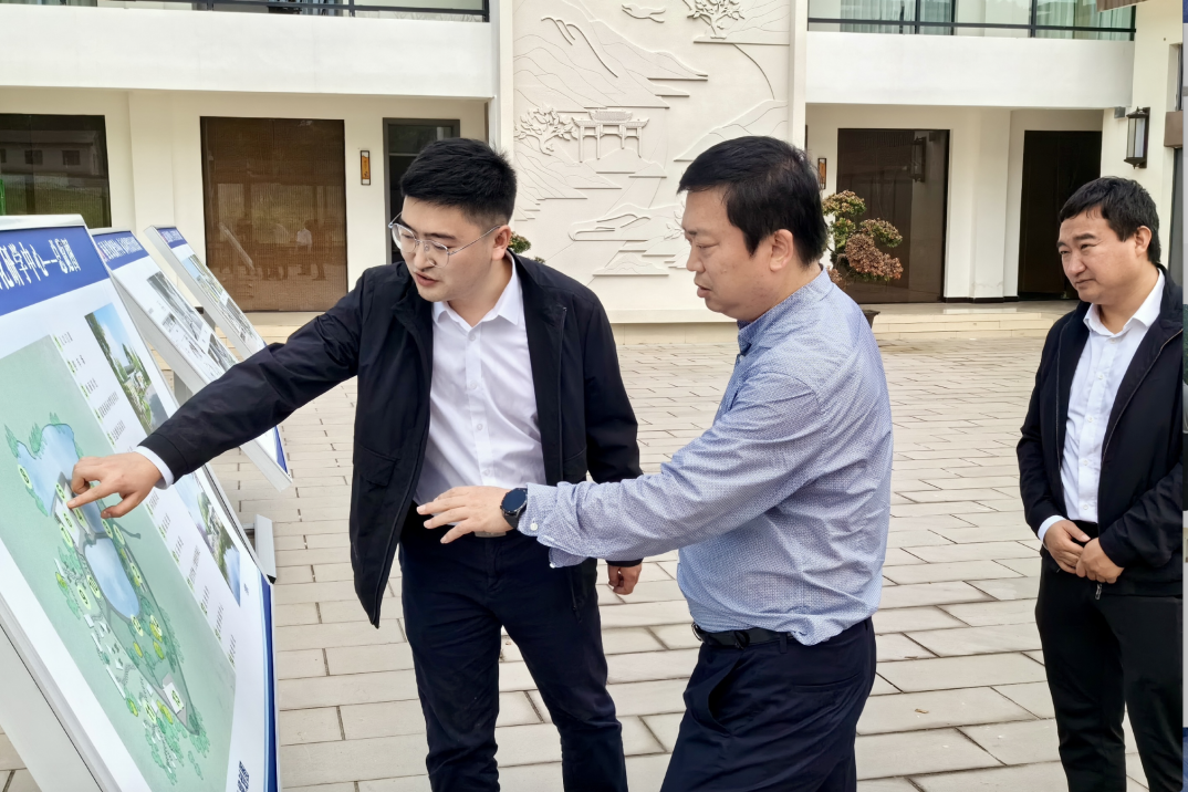 省美狮贵宾会集团领导赴南充市邓家沟村调研乡村振兴工作